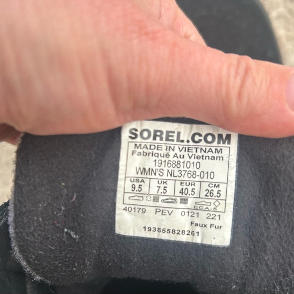 Sorel Kinetic Impact Ankle Boots, size 9.5 - Picture 11 of 13